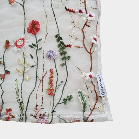 Size- XS-S, embroidered sleeveless net top - Picture 4 of 5